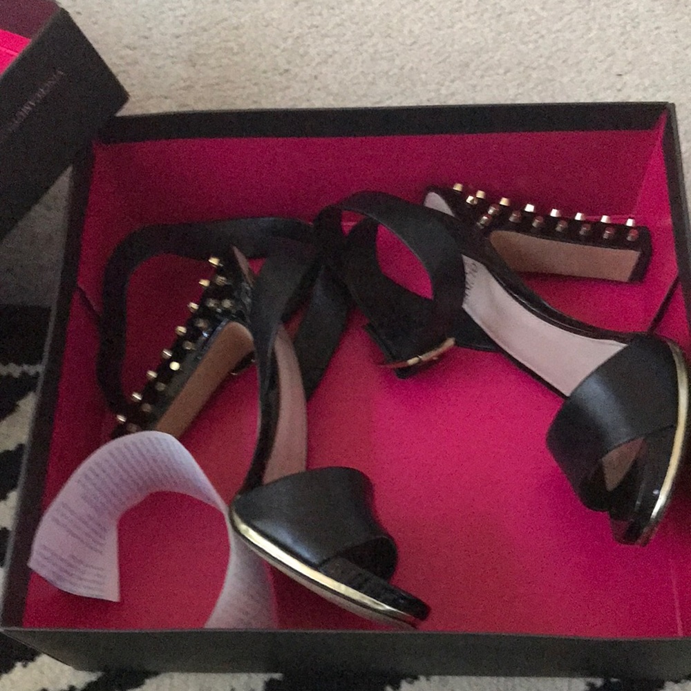Ankle strap sandals